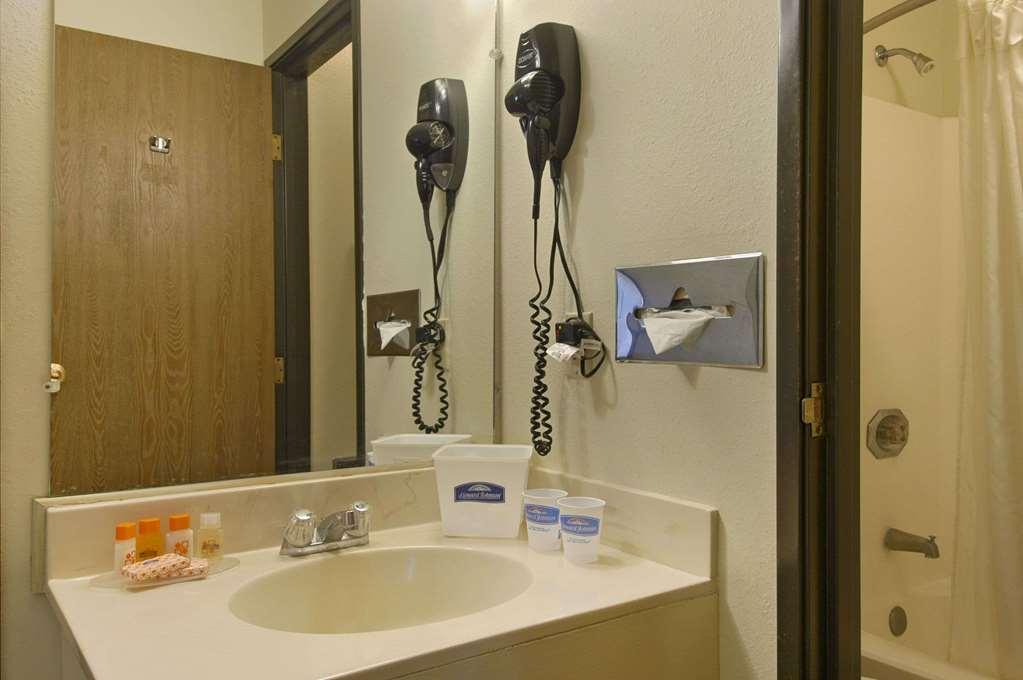 Howard Johnson By Wyndham Near Schlitterbahn New Braunfels Ngoại thất bức ảnh
