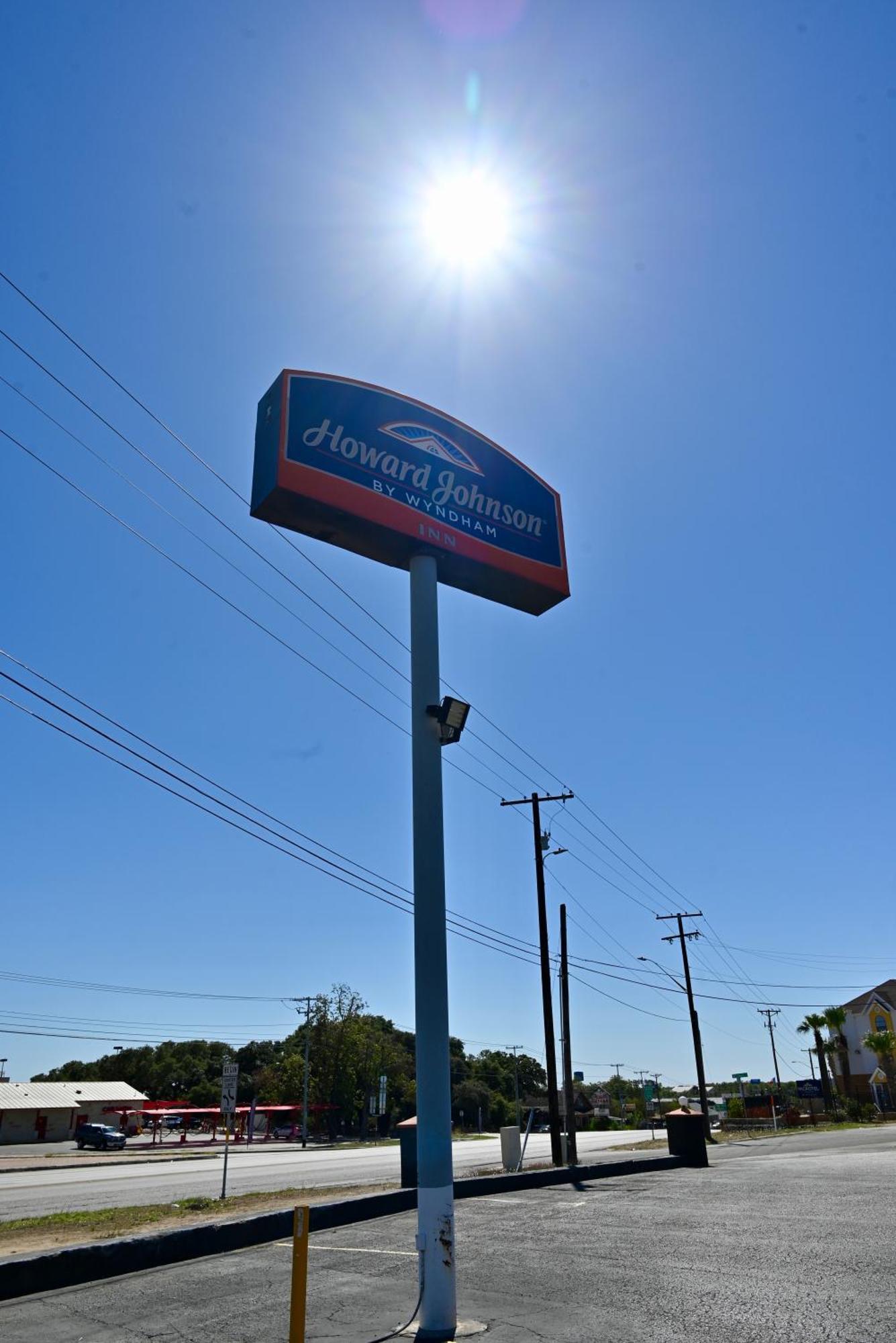 Howard Johnson By Wyndham Near Schlitterbahn New Braunfels Ngoại thất bức ảnh