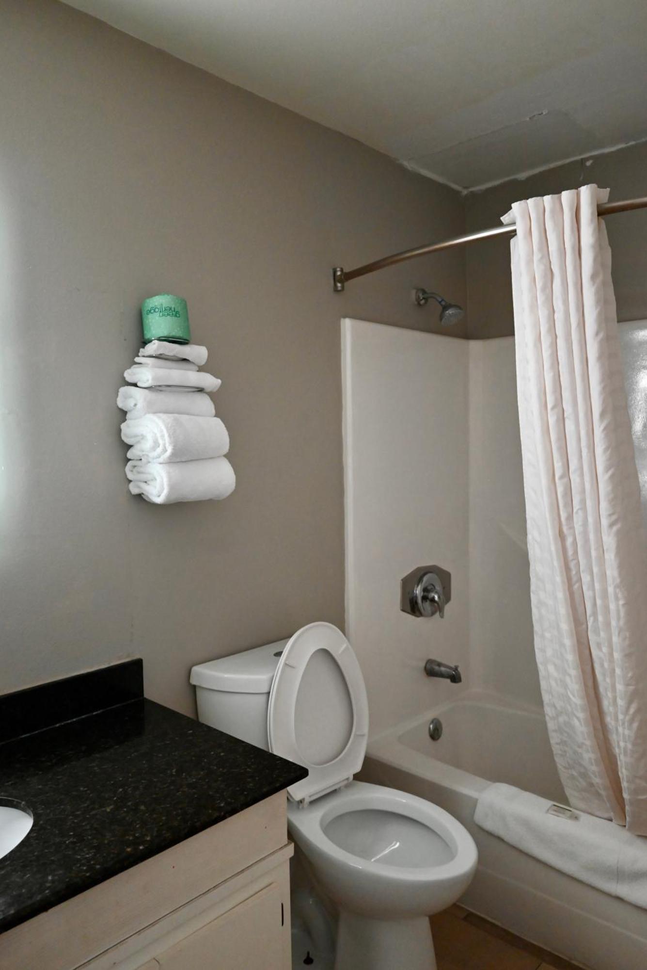 Howard Johnson By Wyndham Near Schlitterbahn New Braunfels Ngoại thất bức ảnh